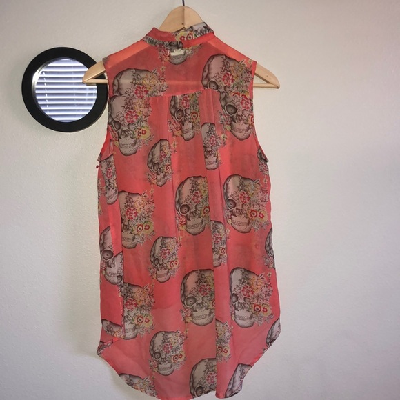 Sheer, High low blouse - Picture 2 of 3